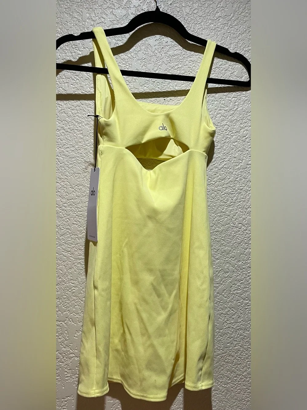 Alo Yoga NWT Slice Tennis in Sunshine Yellow Shorts Underneath Size XS